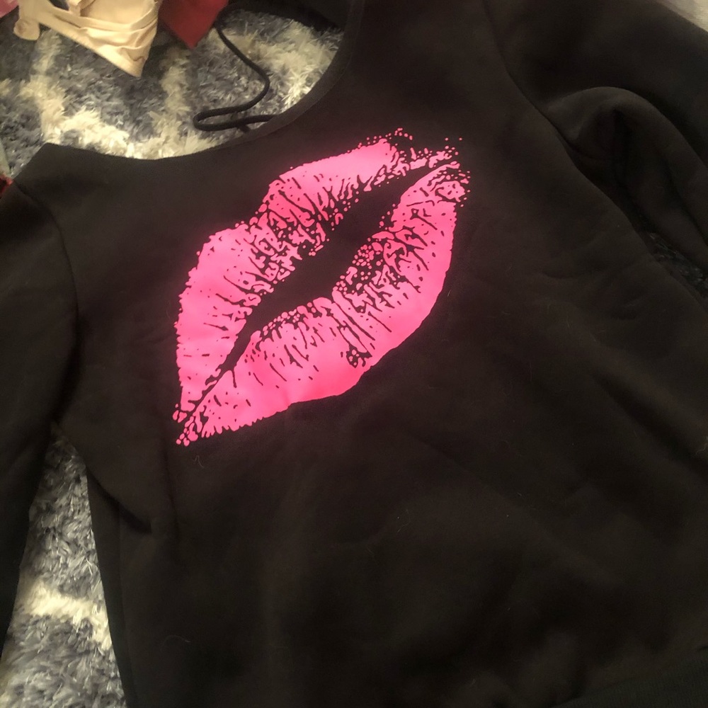 KISS crew neck